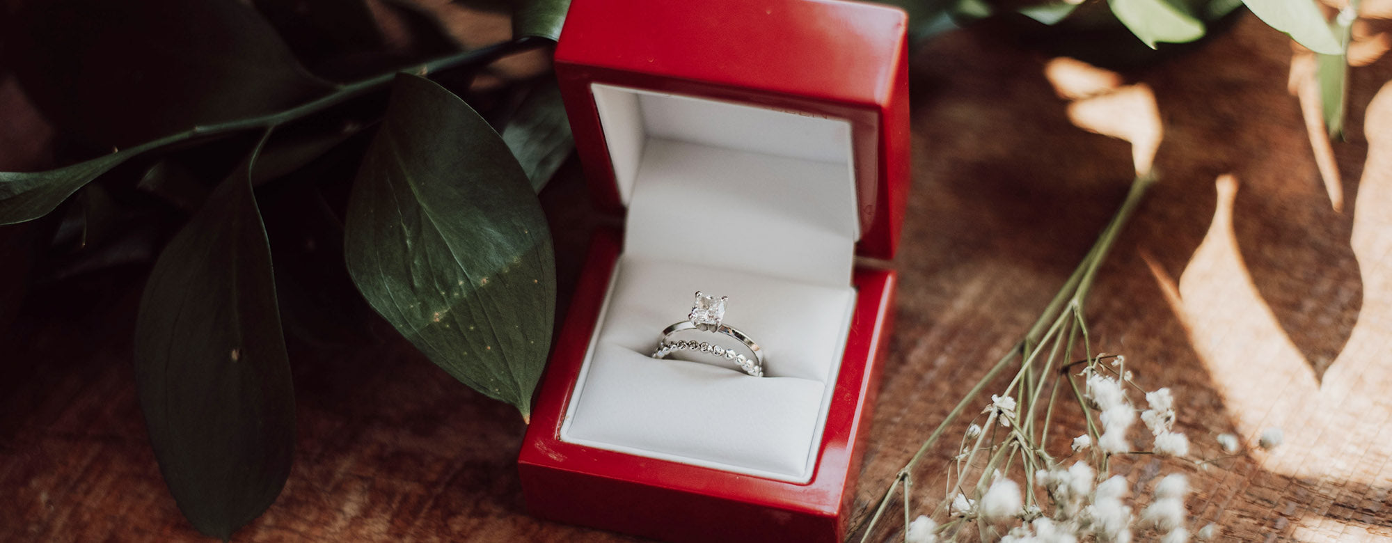 how to choose diamond engagement ring setting